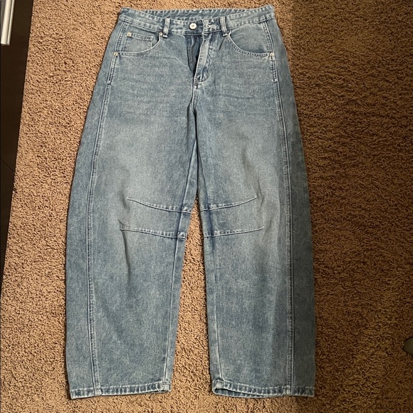 Barrel Jeans - Picture 1 of 6